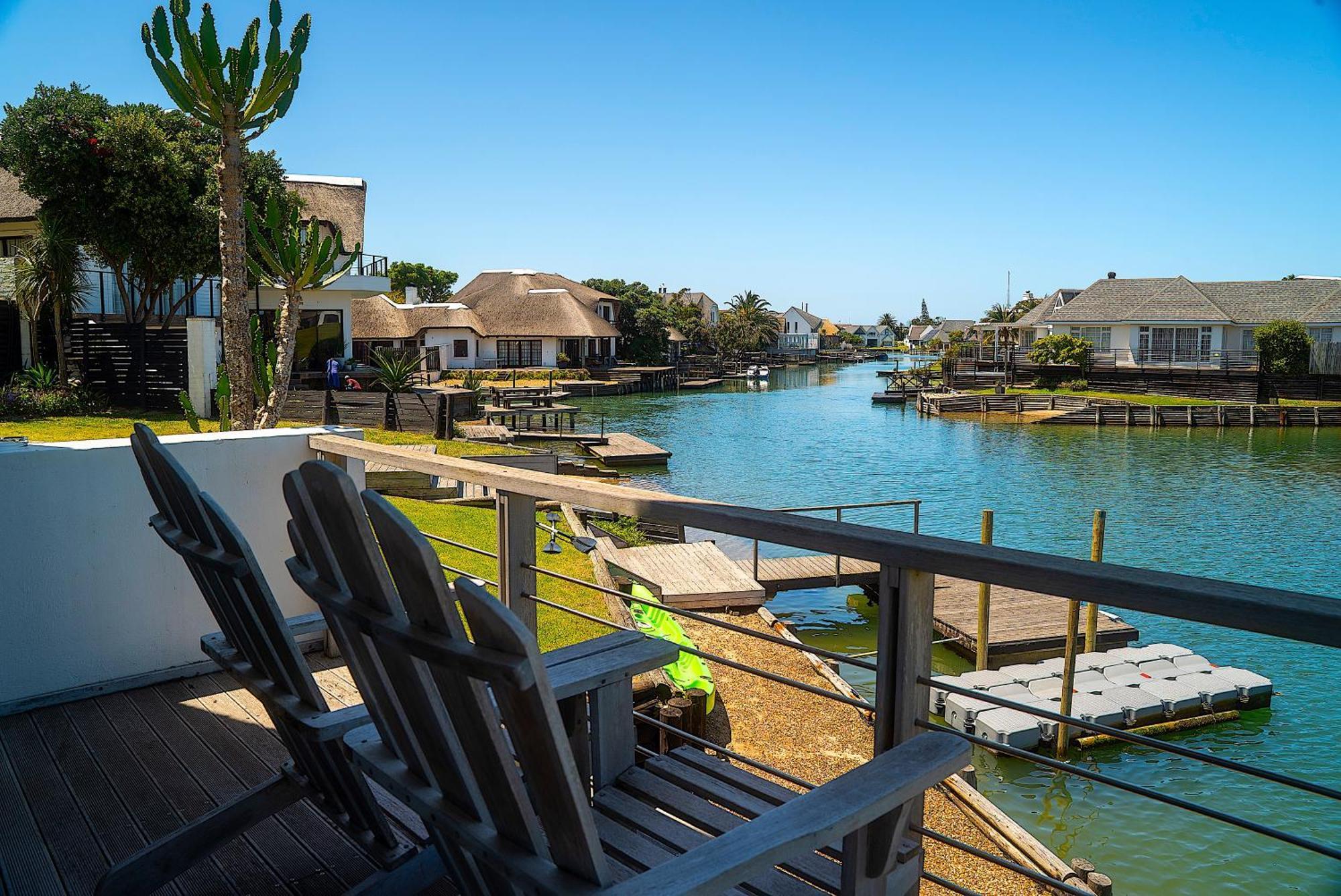 Canal Guest House - Waterfront Boutique Bed & Breakfast - Solar Power St. Francis Bay Exterior foto