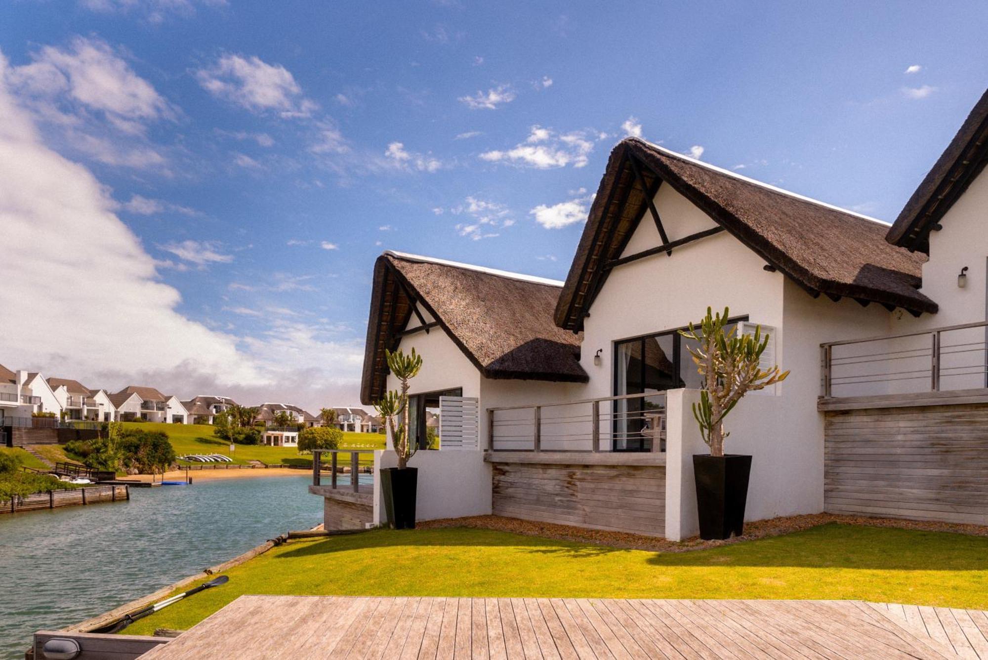 Canal Guest House - Waterfront Boutique Bed & Breakfast - Solar Power St. Francis Bay Exterior foto
